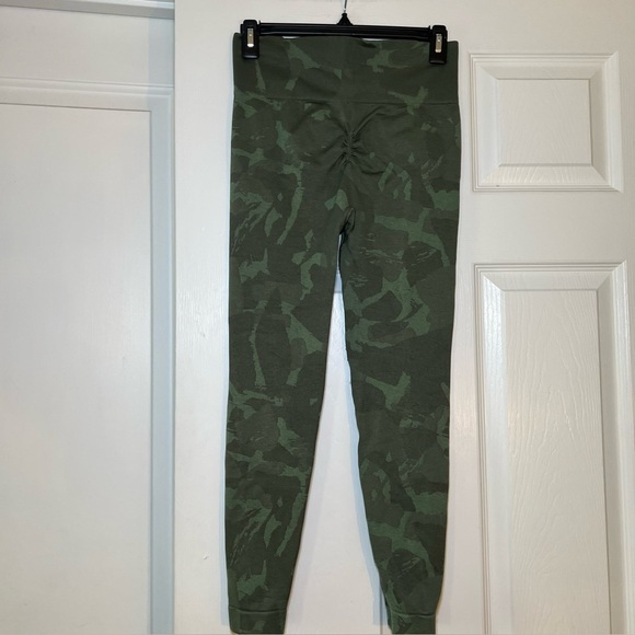 Gymshark Adapt Camp Savanna/Green Seamless Scrunched Butt Leggings Women’s M - Picture 2 of 6